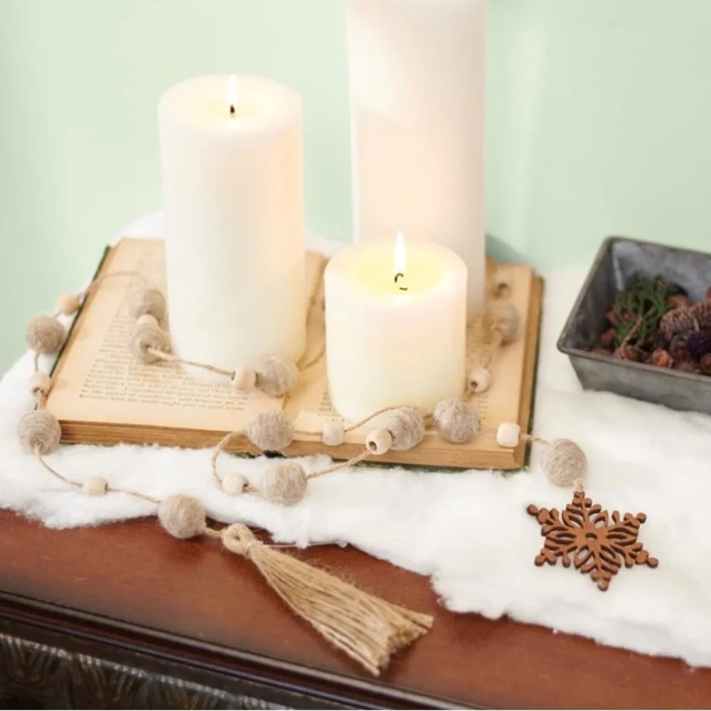 *Snowflake and Tassel Garland